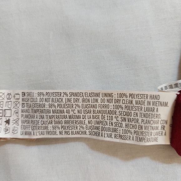 Forever 21 dress size small, wine color. Sleevelss - Picture 16 of 16